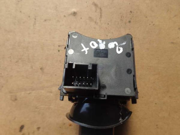 COMMODO OPEL ASTRA J ( COTE CLIGNOTANT ) - Vue 2